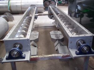 Screw conveyor